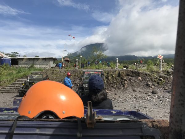 いいて天気でハッキリ見えるムラピ山